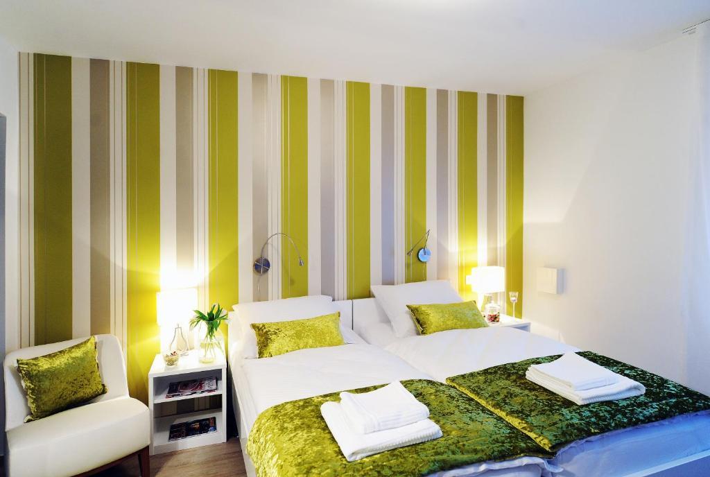 Garni Hotel Azur Liubliana Quarto foto